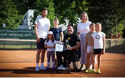 v.l.n.r.: Markus Kaiser (Turnierdirektor), Ballkinder, Peter Seidl (4-fach Champion), Tatjana Körner (Stadträtin), Ballkinder
